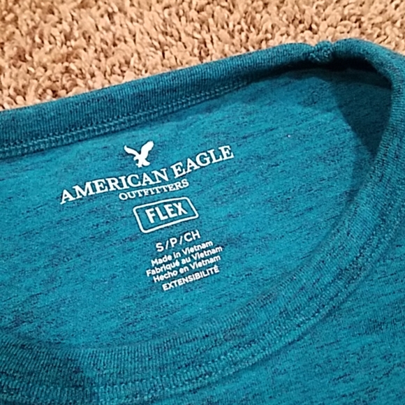 American Eagle Activewear Shirt - Picture 2 of 4